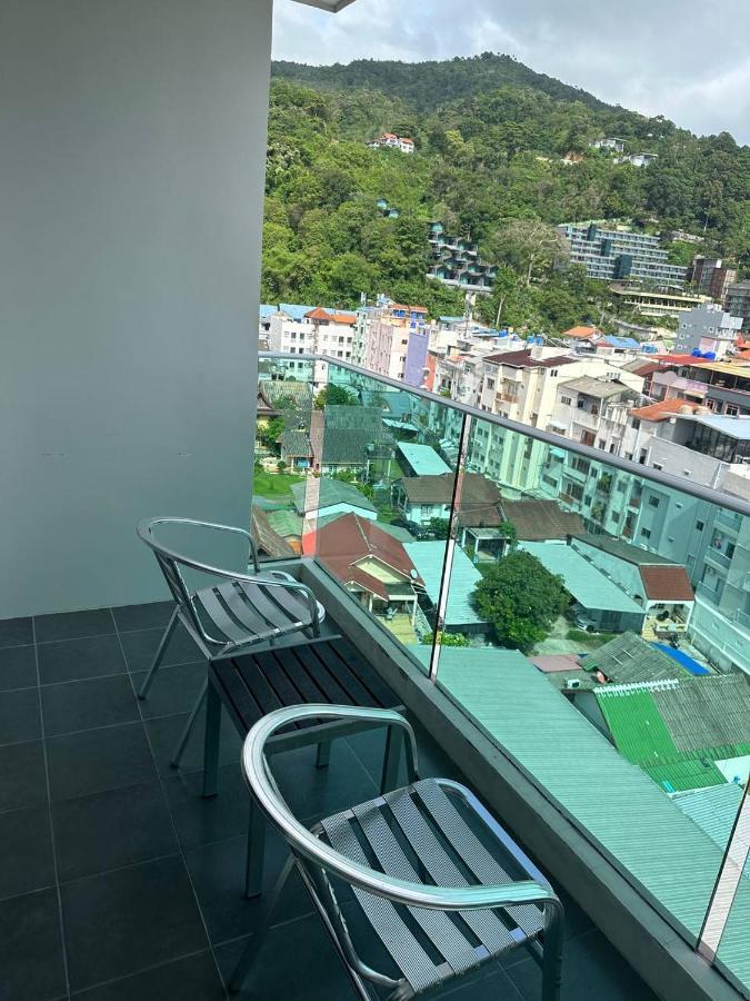Neon Patong Hotell Exteriör bild